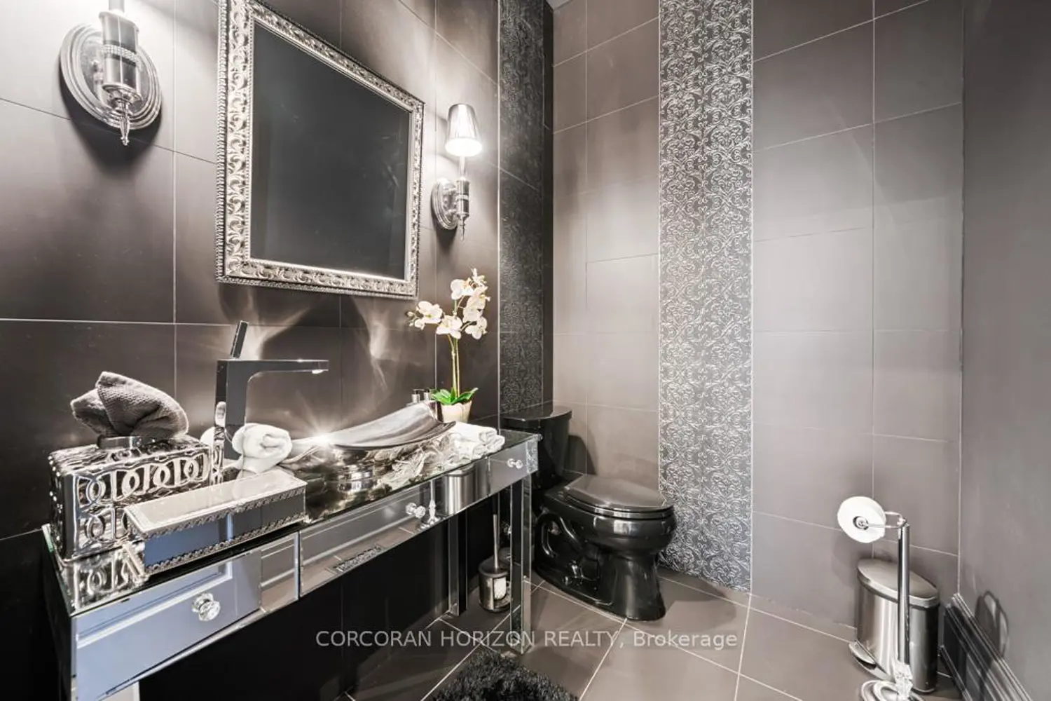 Additional image 9 of 546 Woolwich Place