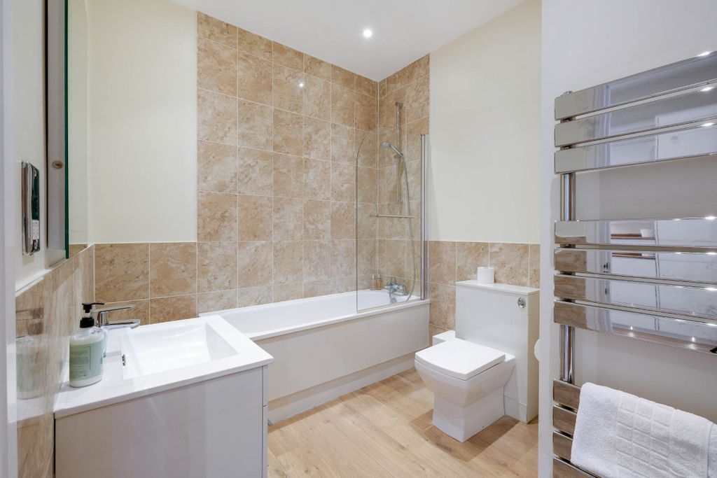 Additional image 23 of 2 bed flat to rentQueen Street, Maidenhead SL6