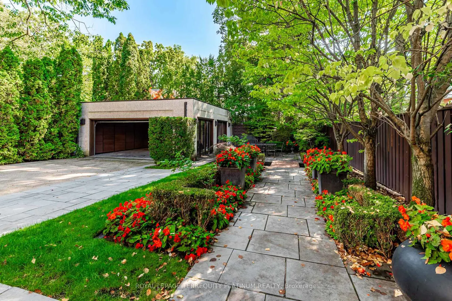 Additional image 17 of 177 Roxborough Drive