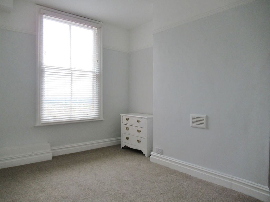 Additional image 5 of 2 bed flat to rent3 Church Street, Malvern WR14