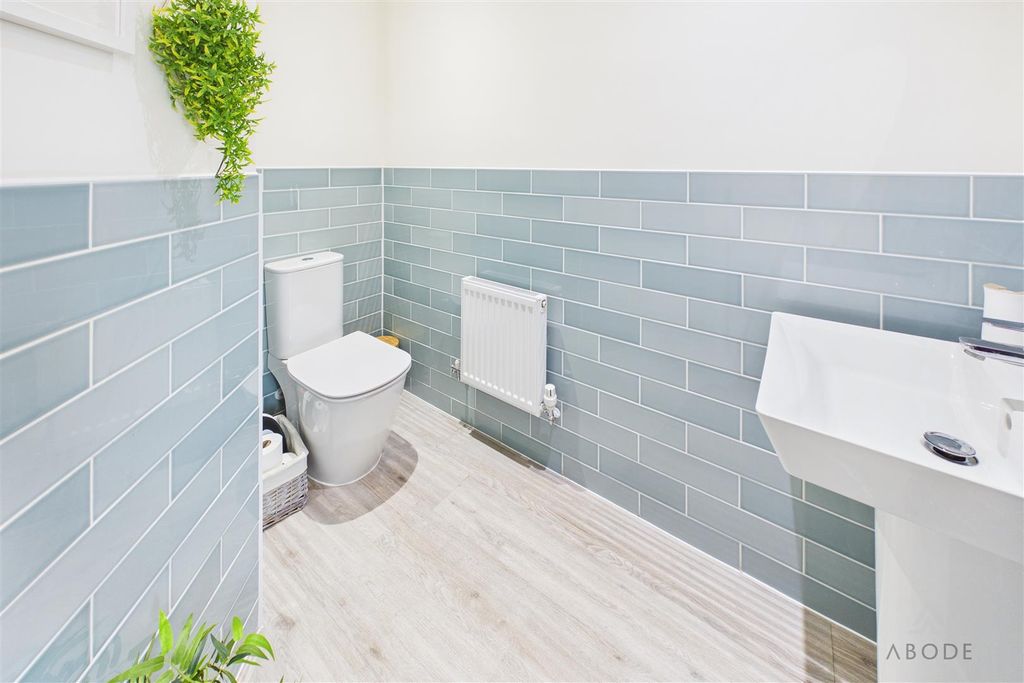 Additional image 6 of 5 bed detached house to rentGalloway Road, Drakelow, Burton-On-Trent DE15