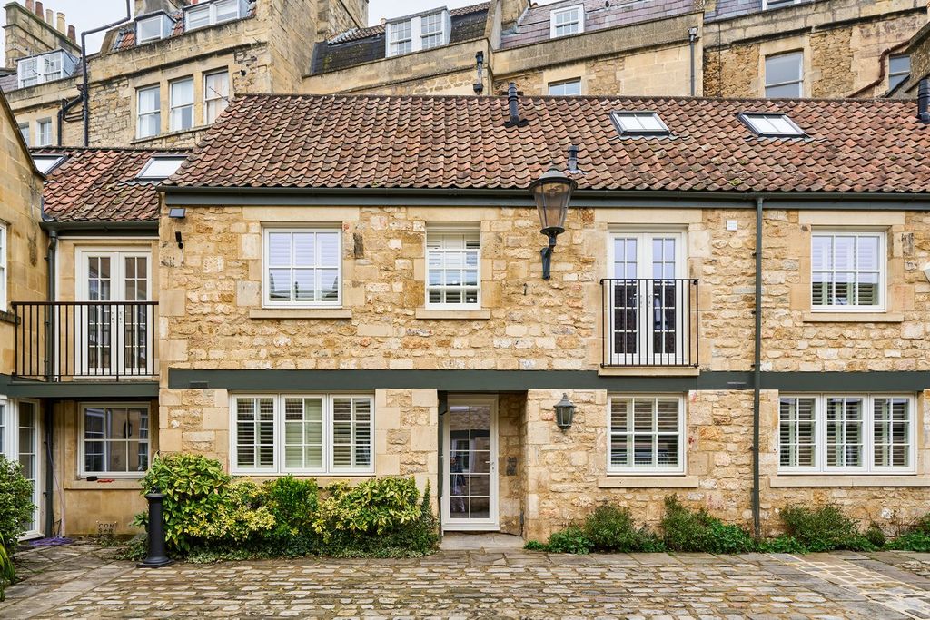 3 bed mews to rentCircus Mews, Bath BA1