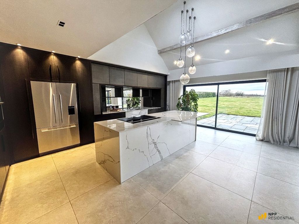 Additional image 20 of 4 bed detached house to rentMedina, Broad Lane, Grappenhall, Warrington WA4