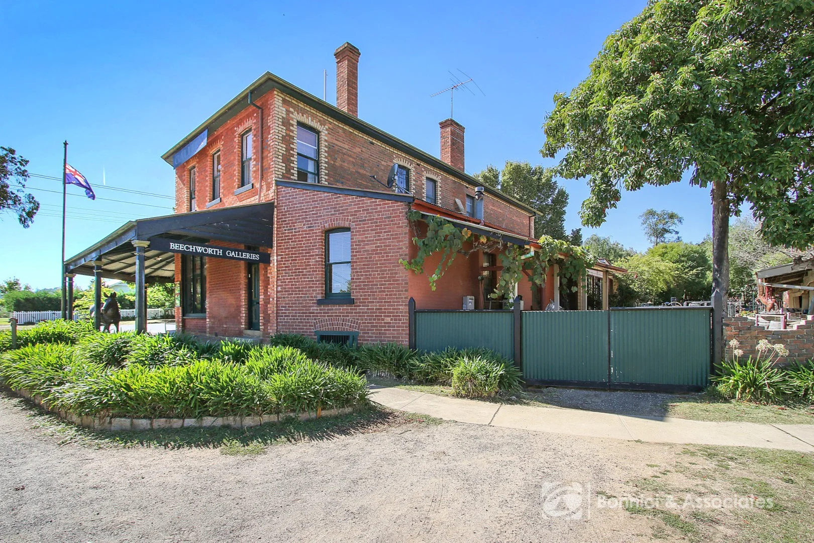 8 Albert Road, Beechworth VIC 3747