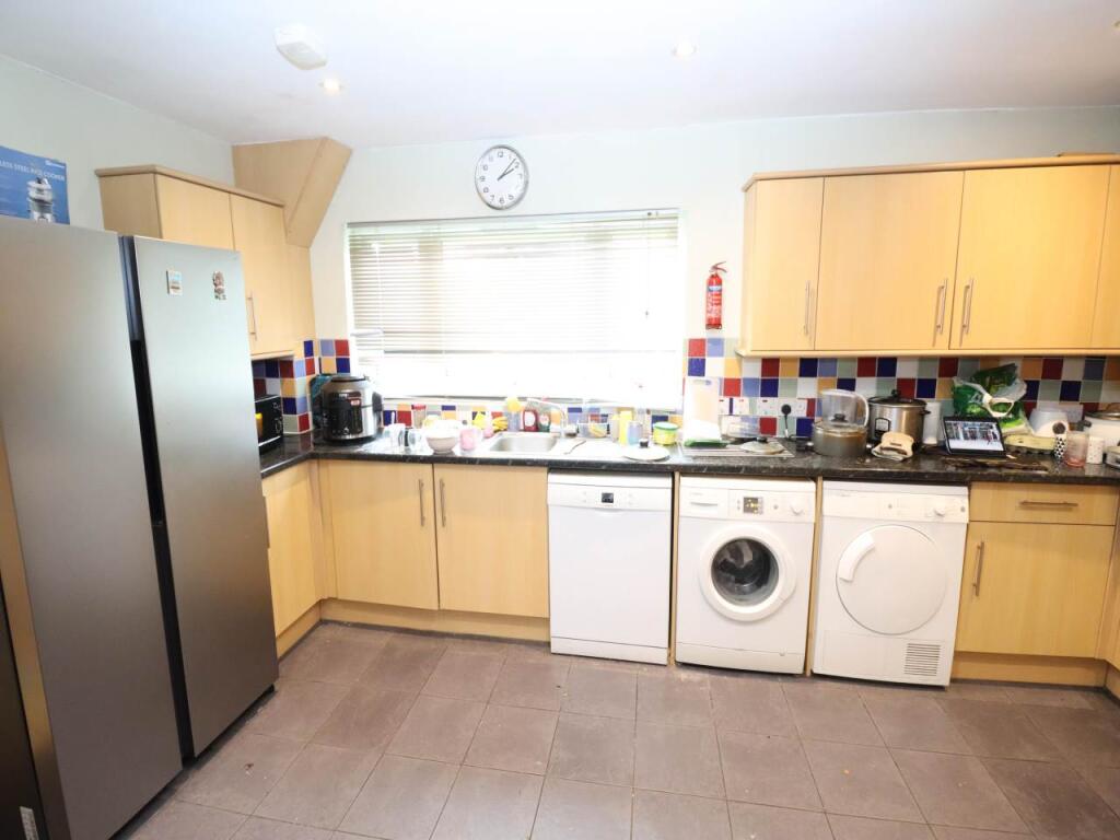 Additional image 3 of Pond Croft, Hatfield, 