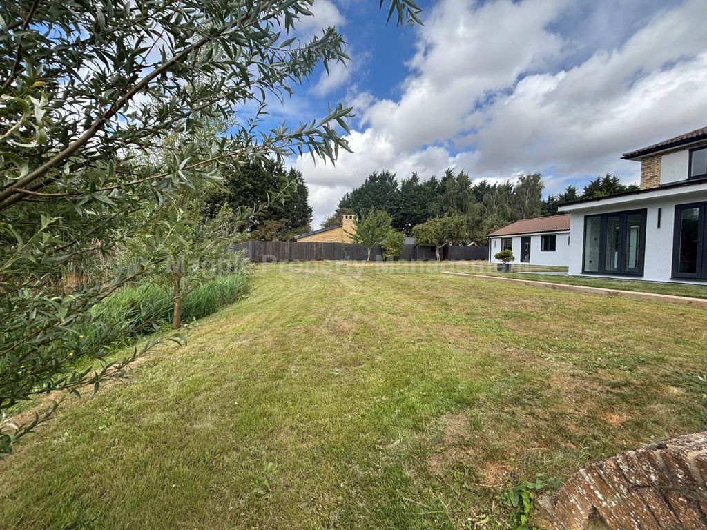 Additional image 32 of 6 bed semi-detached house to rentThe Lakes, Twentypence Road, Cottenham, Cambridge CB24