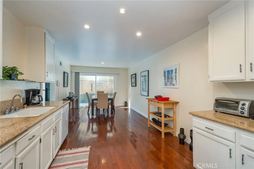 Additional image 11 of 18319 Collins Street Unit 19, Tarzana, CA 91356