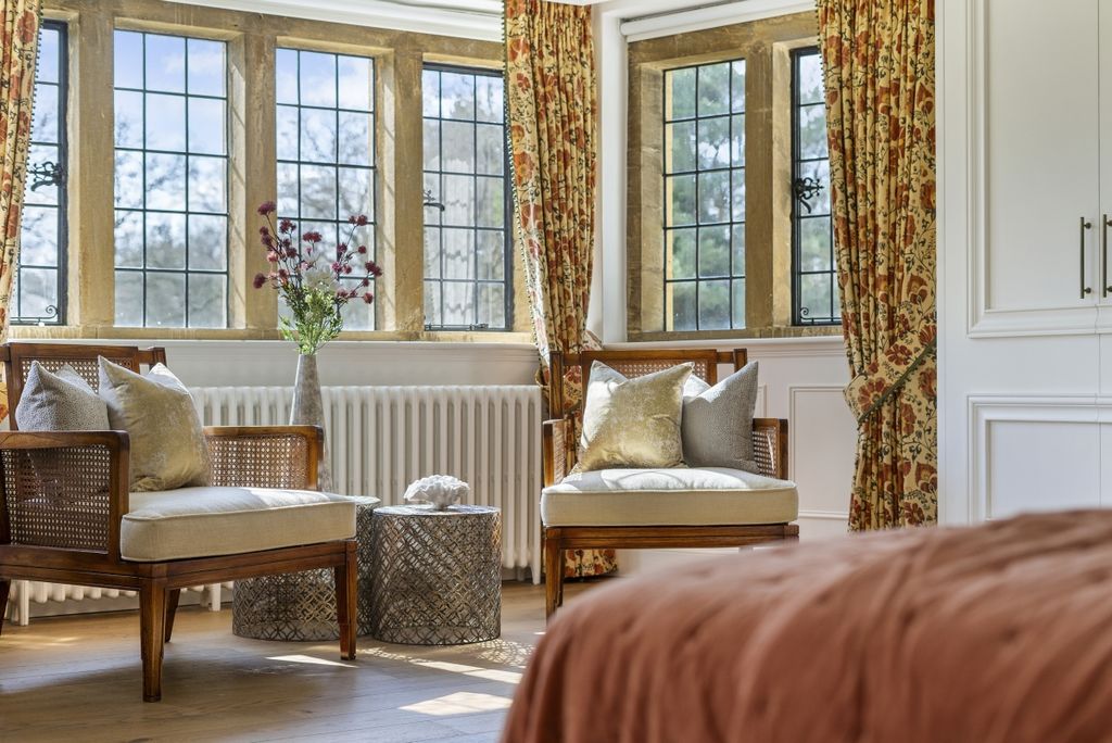 Additional image 18 of 10 bed detached house to rentPriors Hatch Lane, Hurtmore, Godalming GU7