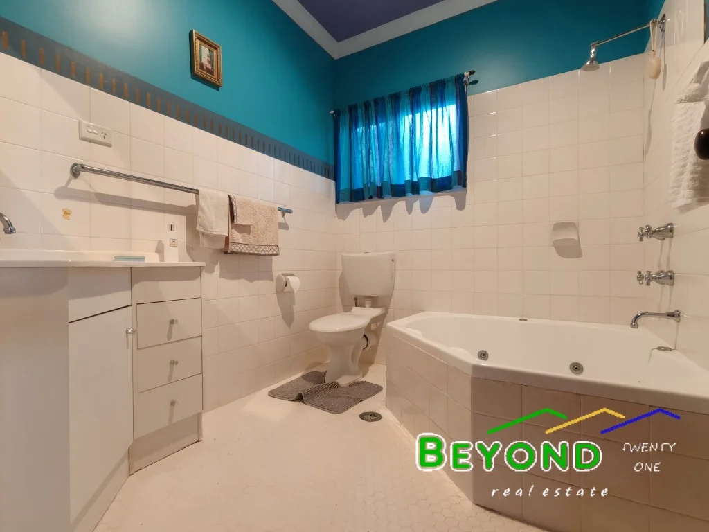 Additional image 6 of 74 Wamboin Street, Gilgandra NSW 2827