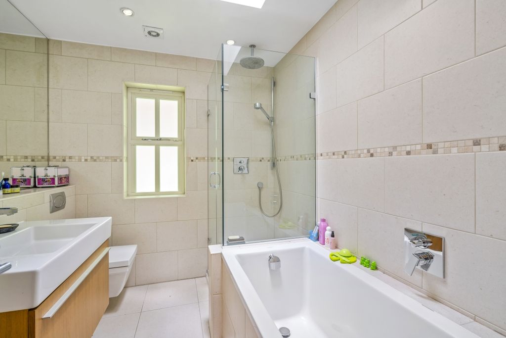 Additional image 10 of 5 bed detached house to rentRichmondwood, Sunningdale SL5