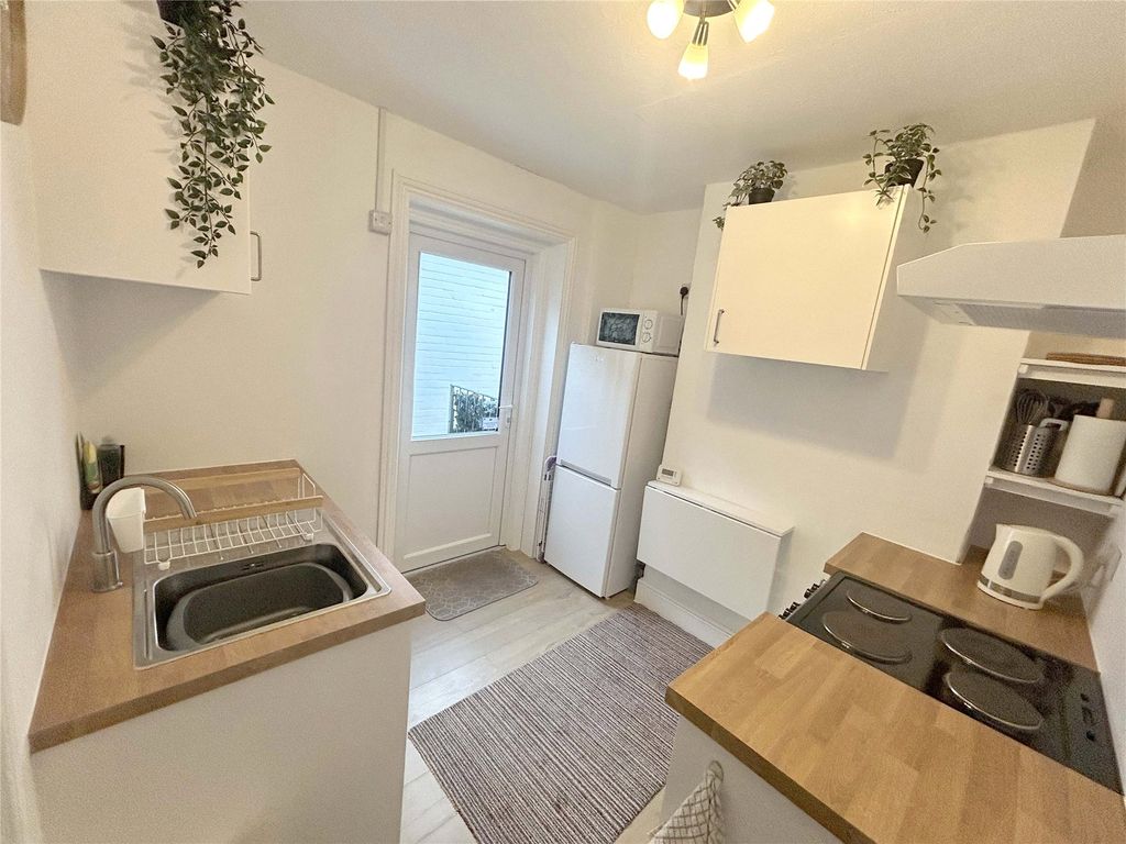 Additional image 5 of Studio to rentVictoria Road, Exmouth EX8