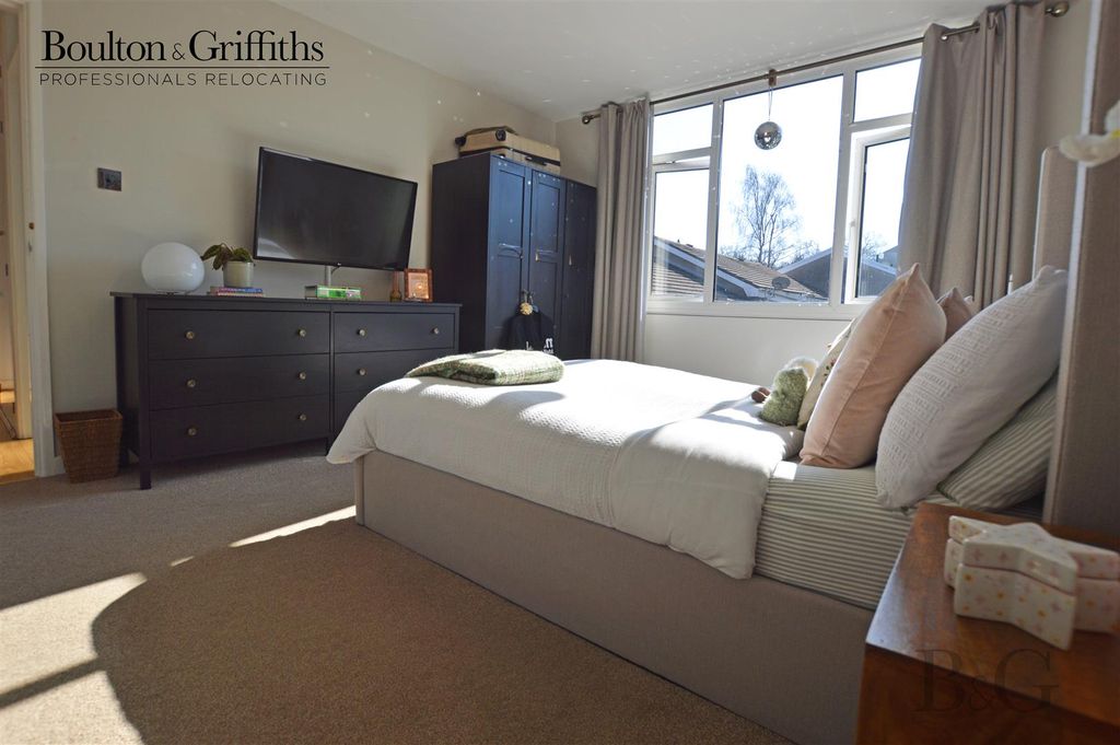 Additional image 8 of 2 bed flat to rentRowan House, Bridge Street, Penarth CF64