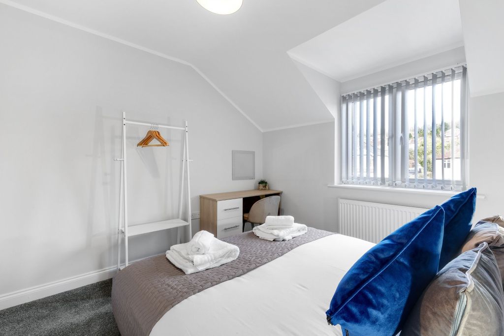 Additional image 11 of 2 bed flat to rentWest Wycombe Road, High Wycombe HP12