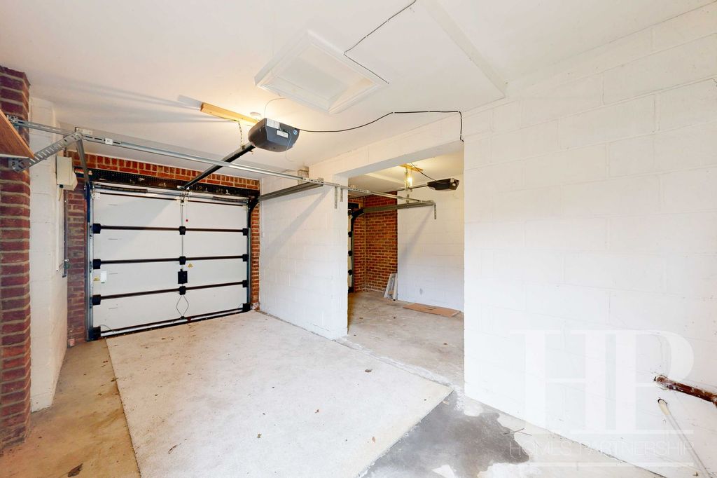 Additional image 7 of 4 bed detached house to rentHatchlands, Horsham RH12