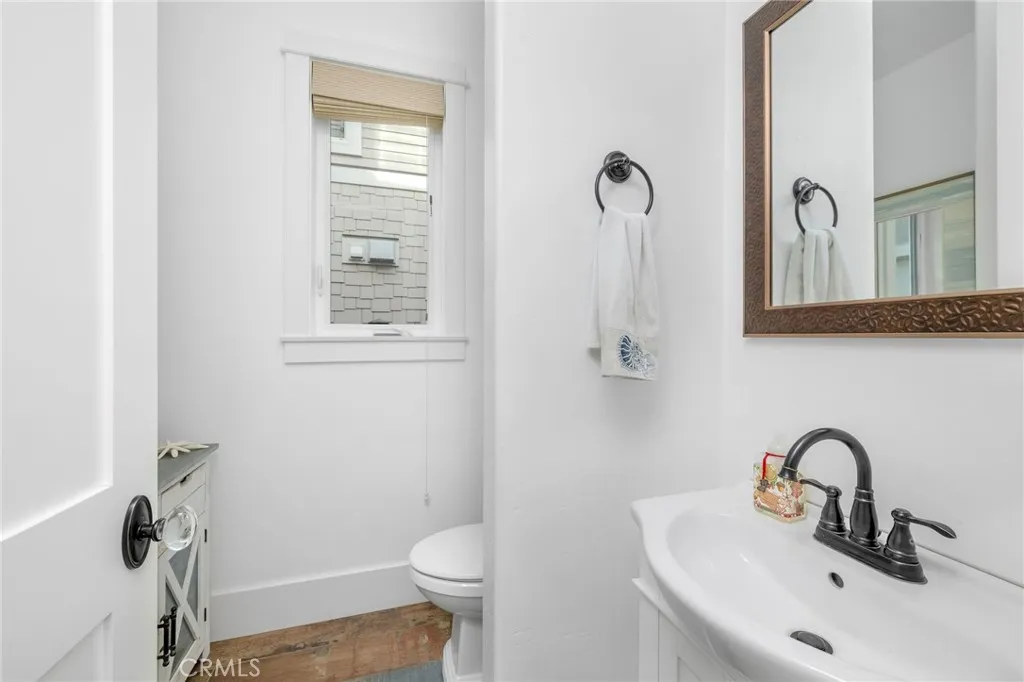 Additional image 85 of 111 Rivo Alto Canal, Long Beach, CA 90803