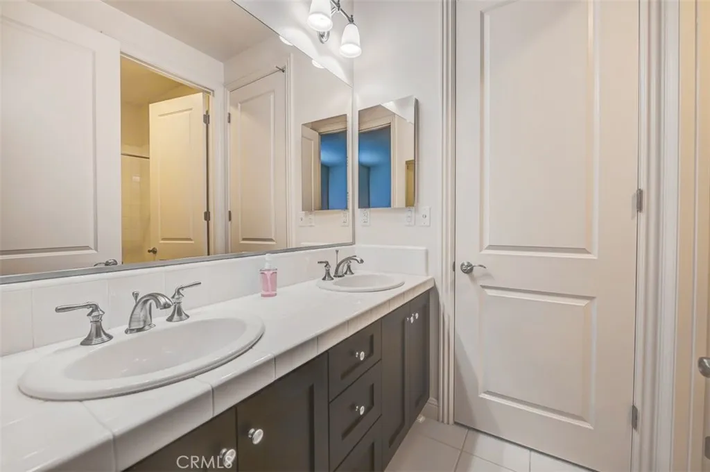 Additional image 32 of 33 Manzanillo, Lake Forest, CA 92630