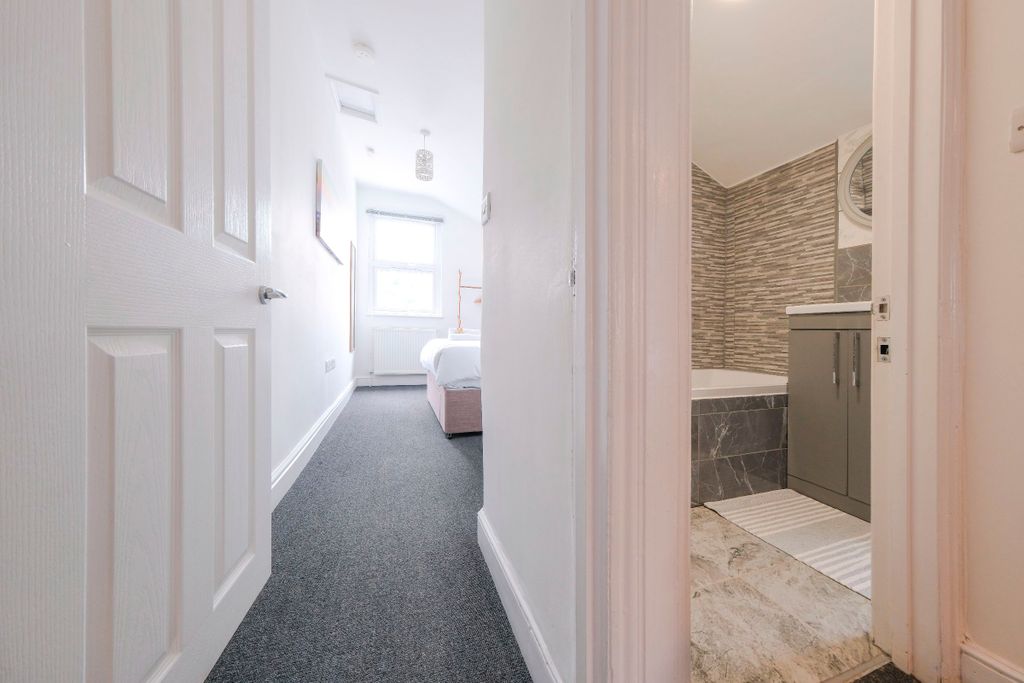 Additional image 44 of 5 bed semi-detached house to rentDouglas Road, Horfield, Bristol BS7