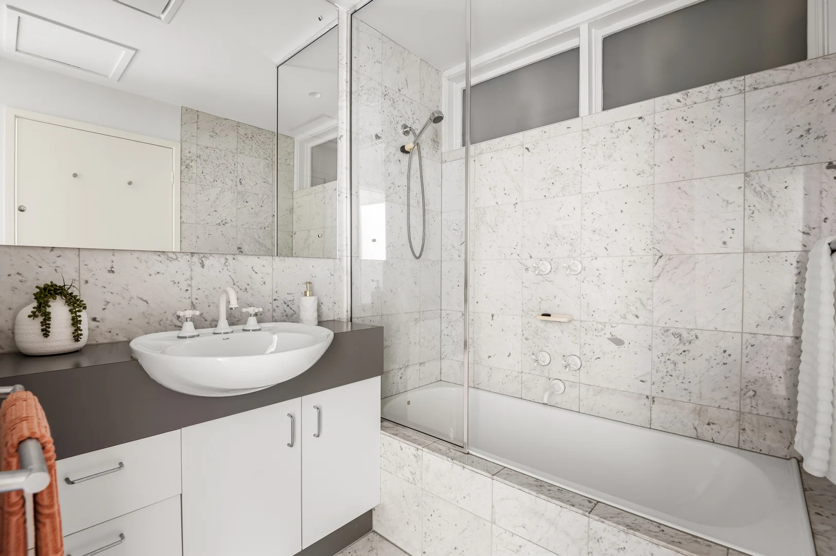 Additional image 18 of 32 Webb Lane, East Melbourne VIC 3002