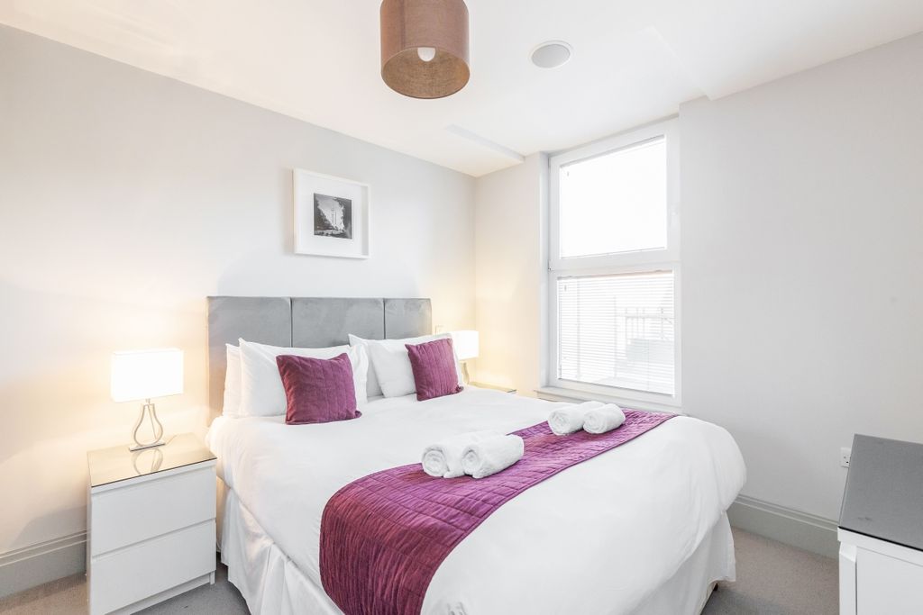 Additional image 5 of 1 bed flat to rentThe Quadrant, Richmond TW9