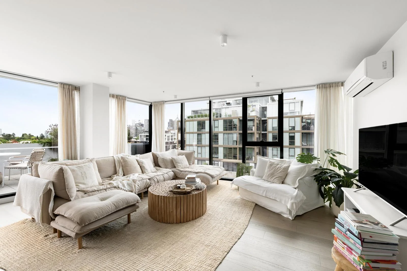 Additional image 2 of 702/88 Cambridge Street, Collingwood VIC 3066