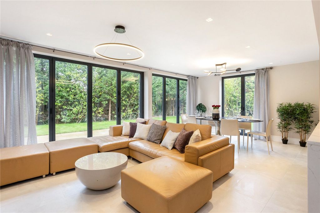Additional image 3 of 4 bed detached house to rentRosegarth Place, Wilmslow, Cheshire SK9