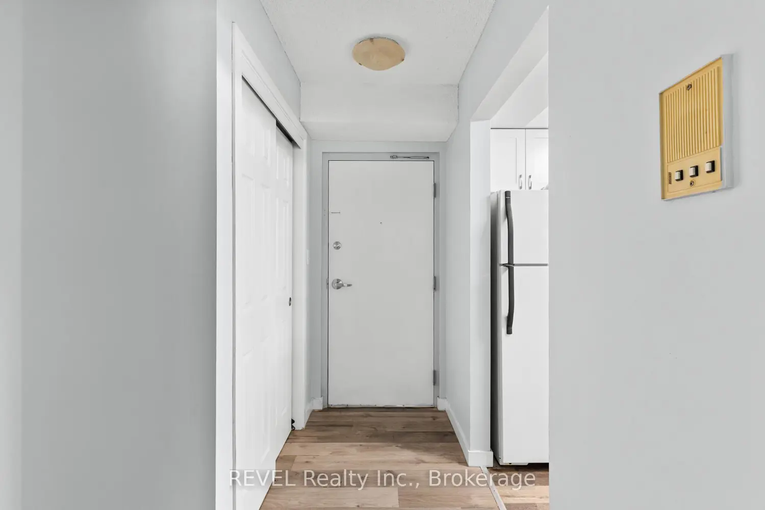 Additional image 3 of 5222 Portage Road 305