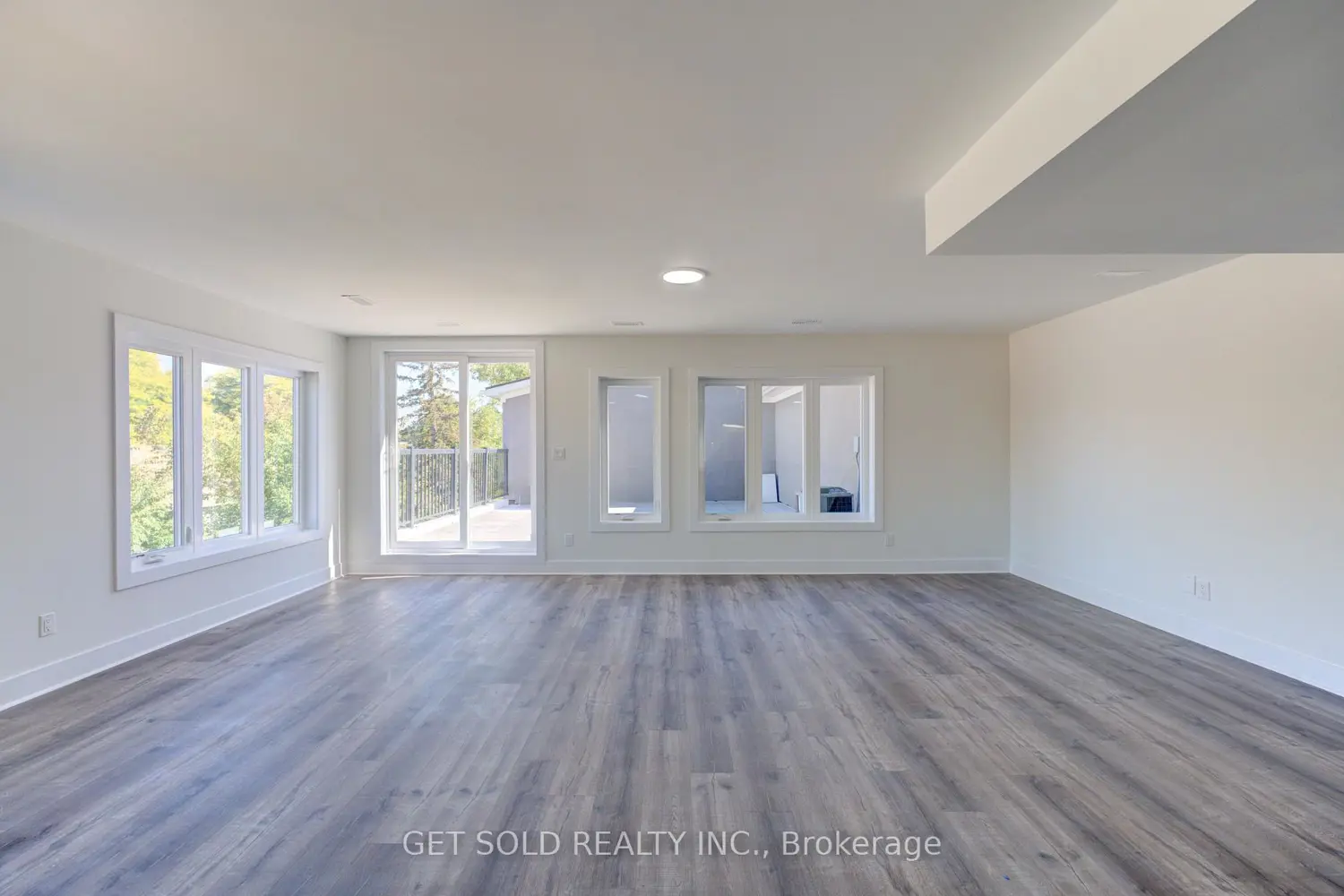 Additional image 13 of 6701 Thorold Stone Road 11