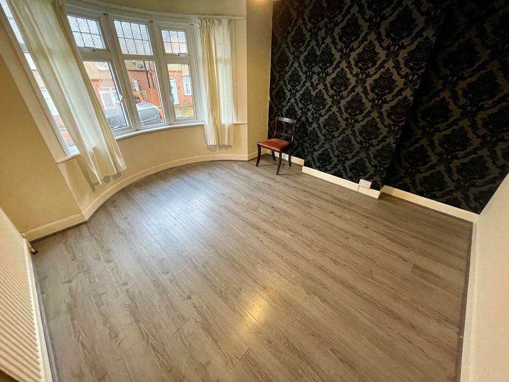 Additional image 18 of 4 bed semi-detached house to rentAlton Road, Luton LU1