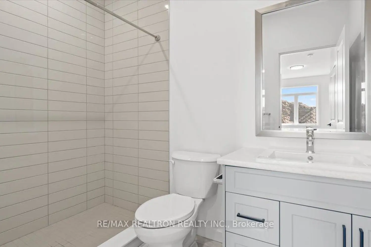 Additional image 10 of 11 Summit Crescent