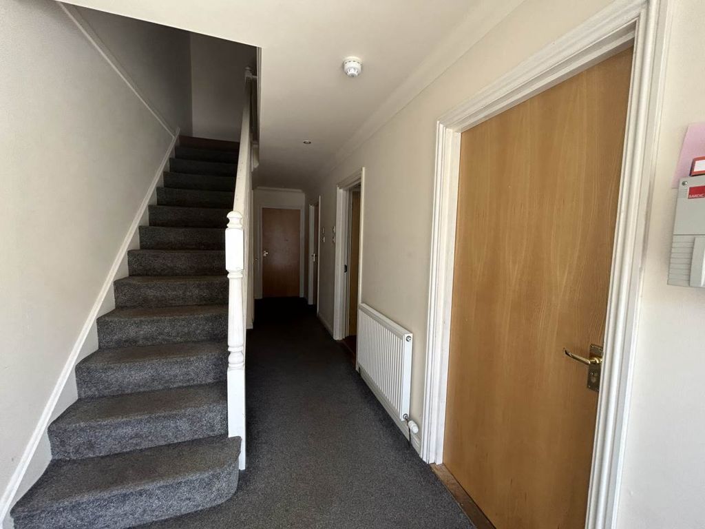 Additional image 4 of 5 bed town house to rentBrook Gardens, Dundee DD1