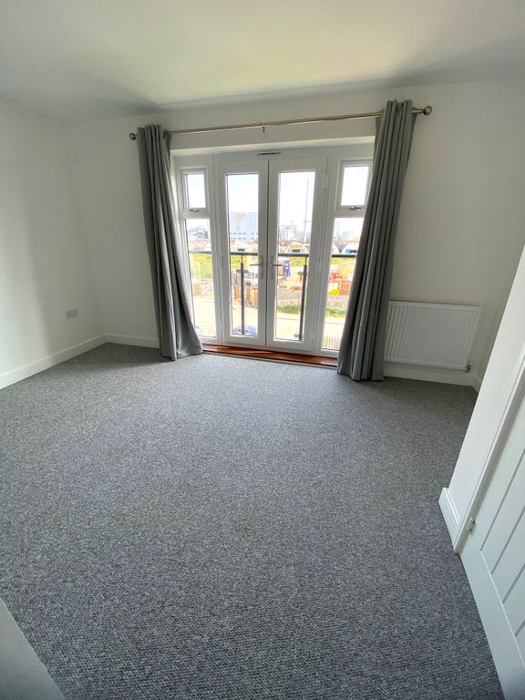 Additional image 13 of 4 bed town house to rentFfordd Darwin, Barry CF63