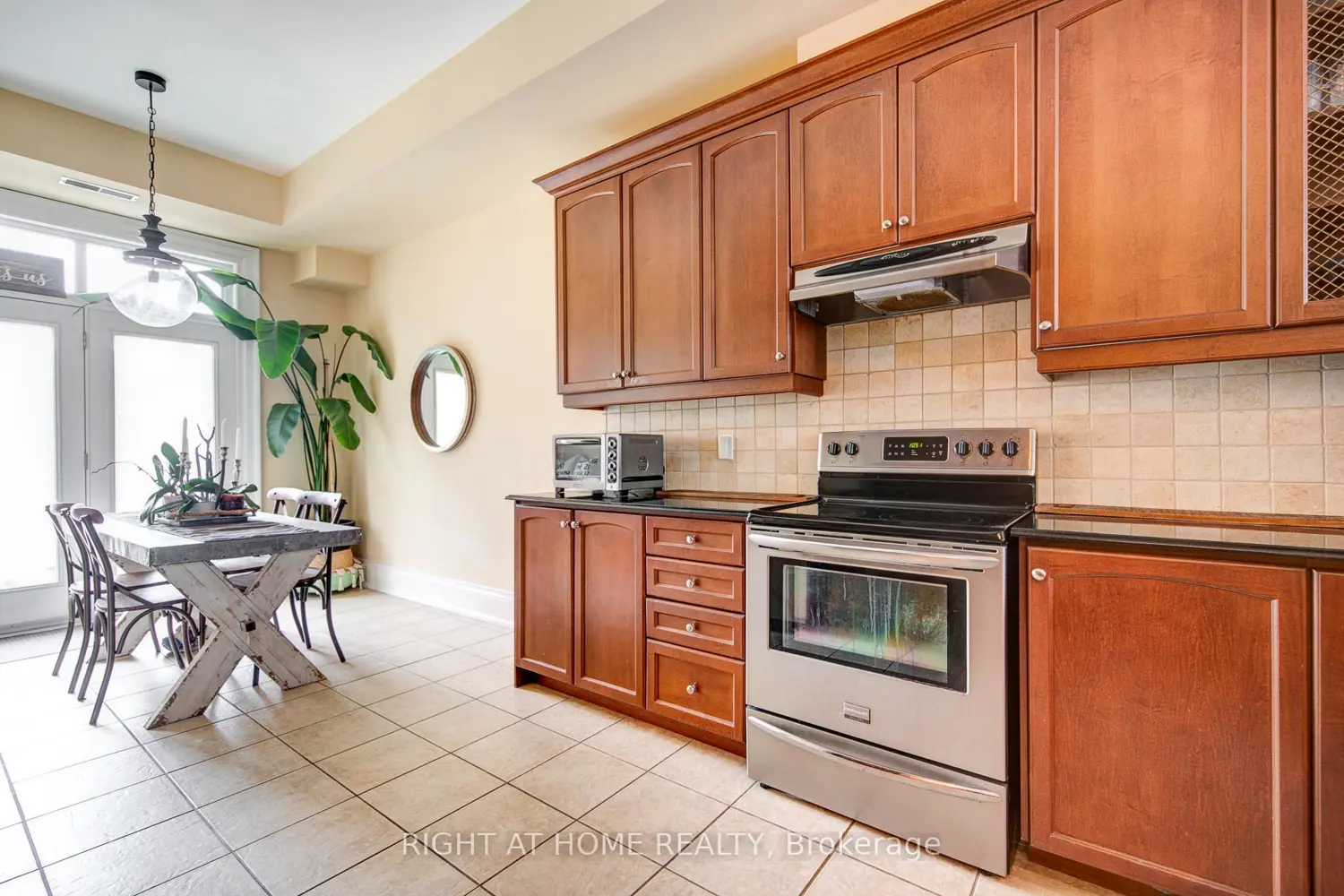 Additional image 12 of 120 Bronte Road 10