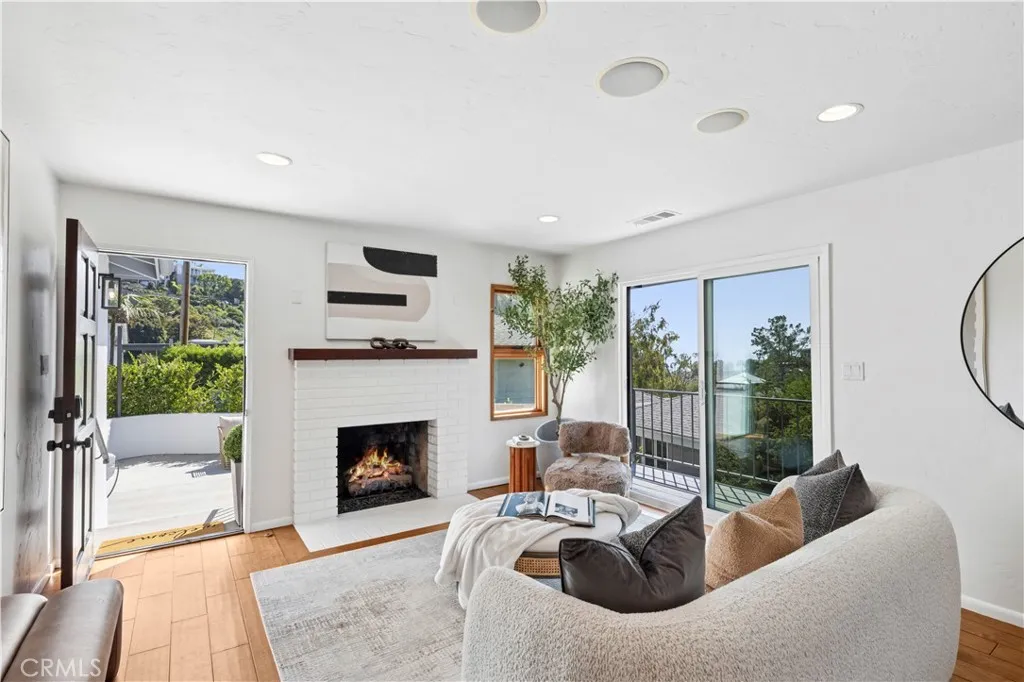 Additional image 2 of 991 Meadowlark Drive, Laguna Beach, CA 92651