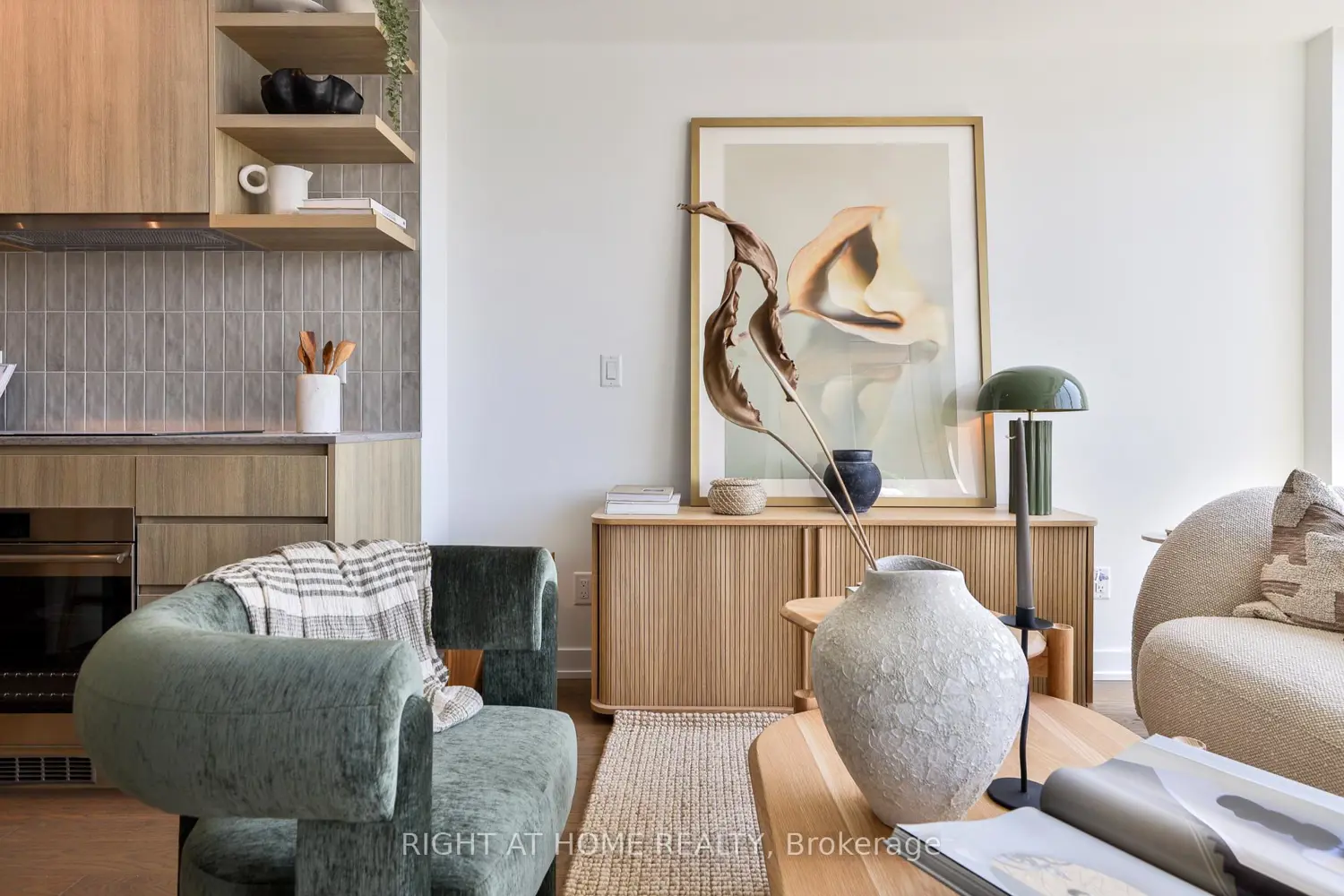 Additional image 5 of 1161 Kingston Road 201