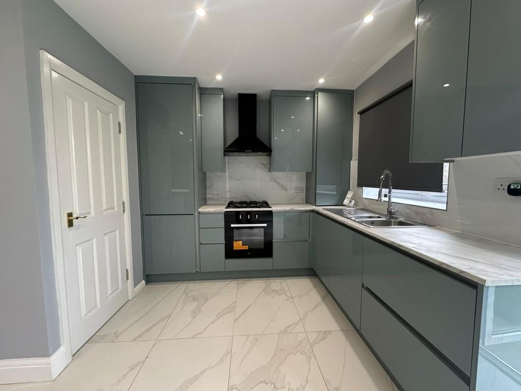 Additional image 24 of 8 bed property to rentRockley Road, Luton LU1