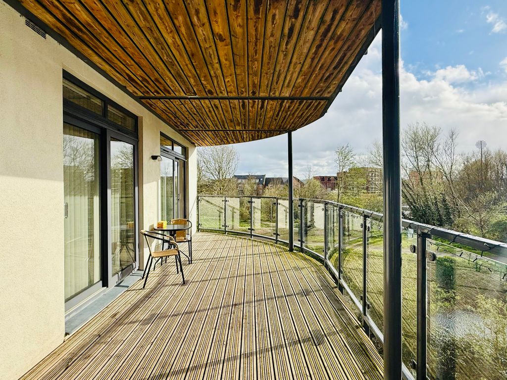Additional image 2 of 2 bed flat to rentFirepool View, Taunton TA1