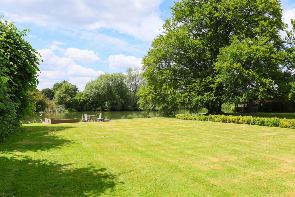 Additional image 34 of 6 bed detached house to rentPelhams Walk, Esher, Surrey KT10
