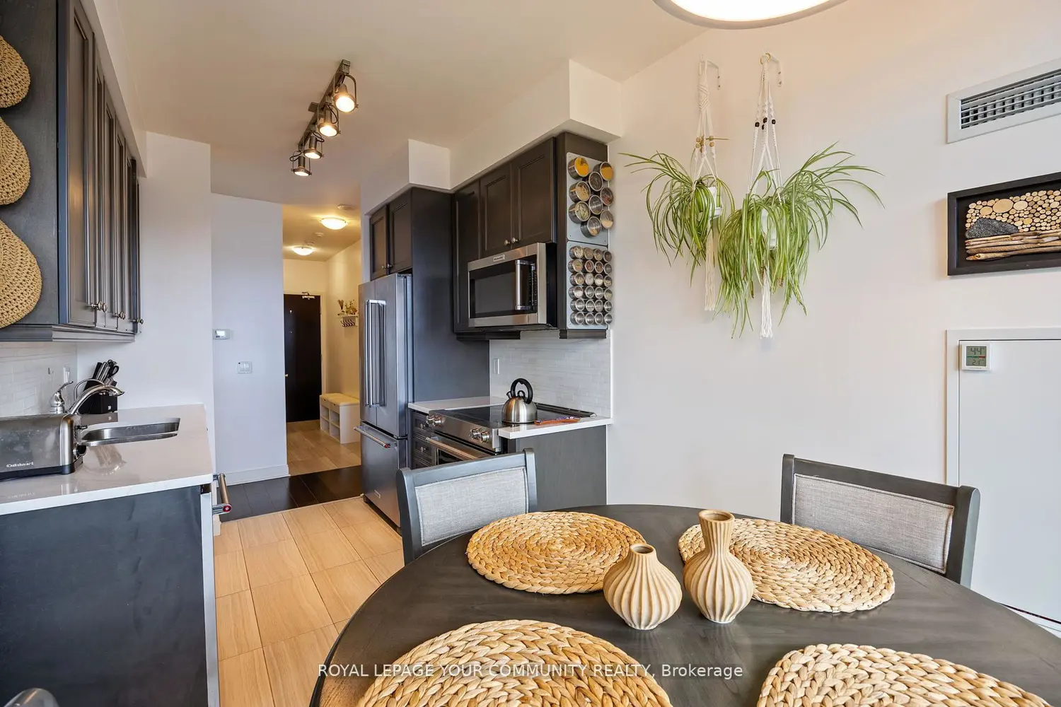 Additional image 10 of 825 Church Street 611