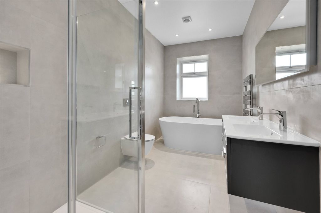 Additional image 15 of 5 bed detached house to rentThe Avenue, Ascot, Berkshire SL5