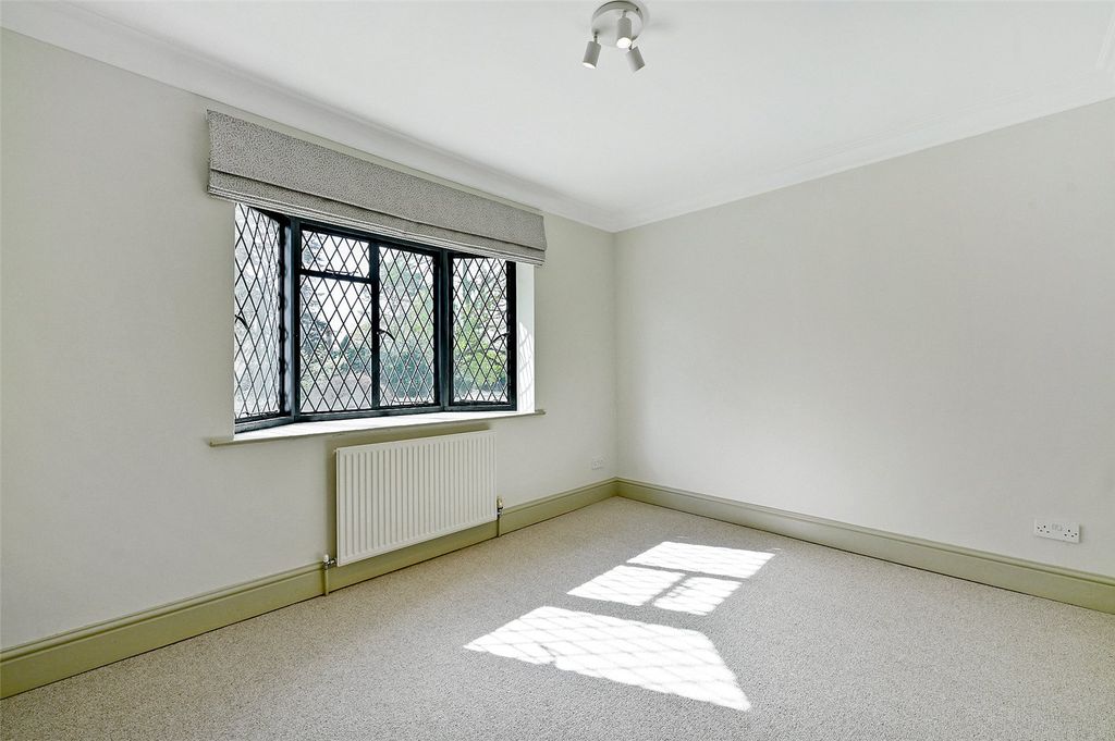 Additional image 15 of 5 bed detached house to rentRidgemead Road, Englefield Green, Egham, Surrey TW20
