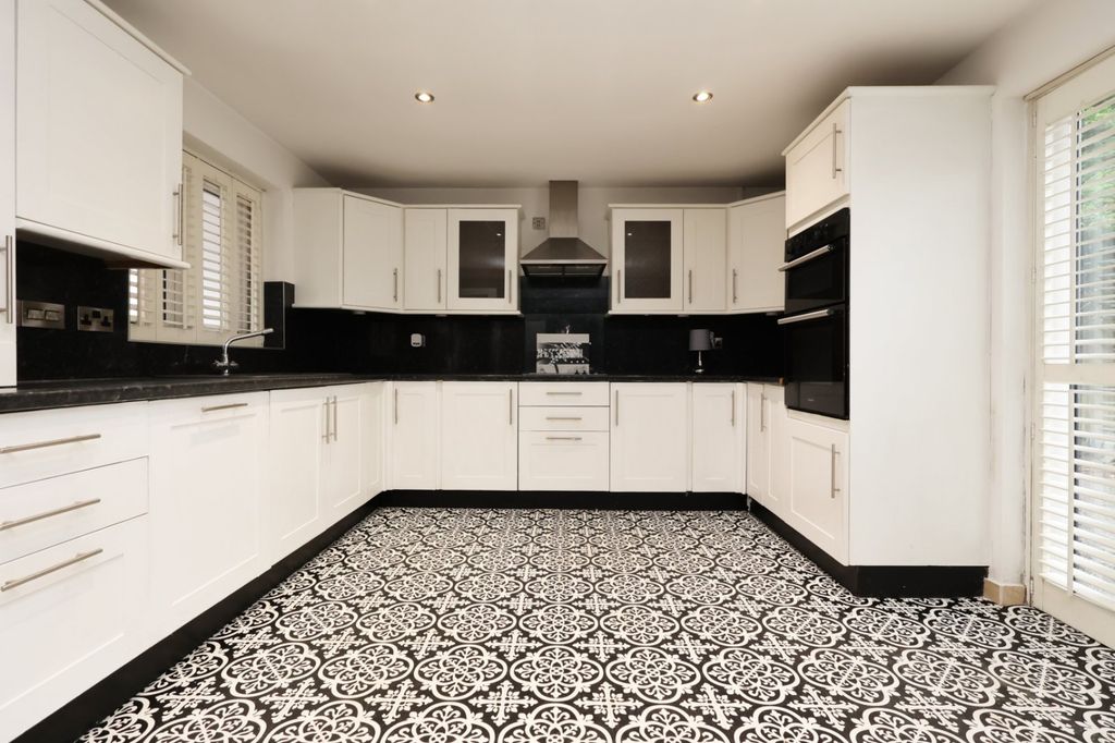 Additional image 8 of Property to rentClos Gwastir, Caerphilly CF83