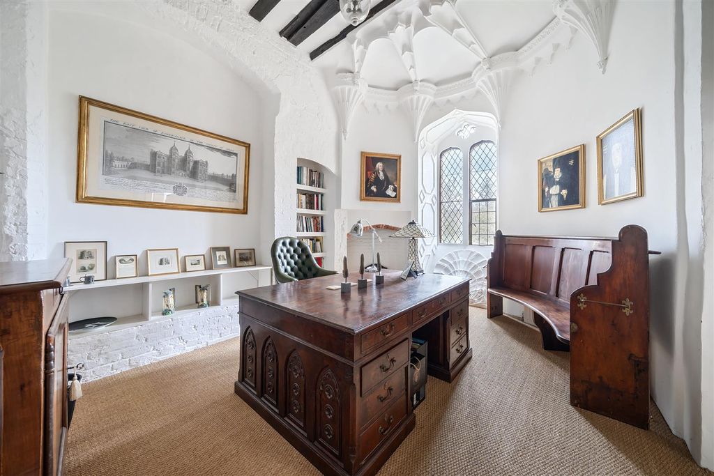 Additional image 25 of 6 bed detached house to rentPelhams Walk, Esher KT10