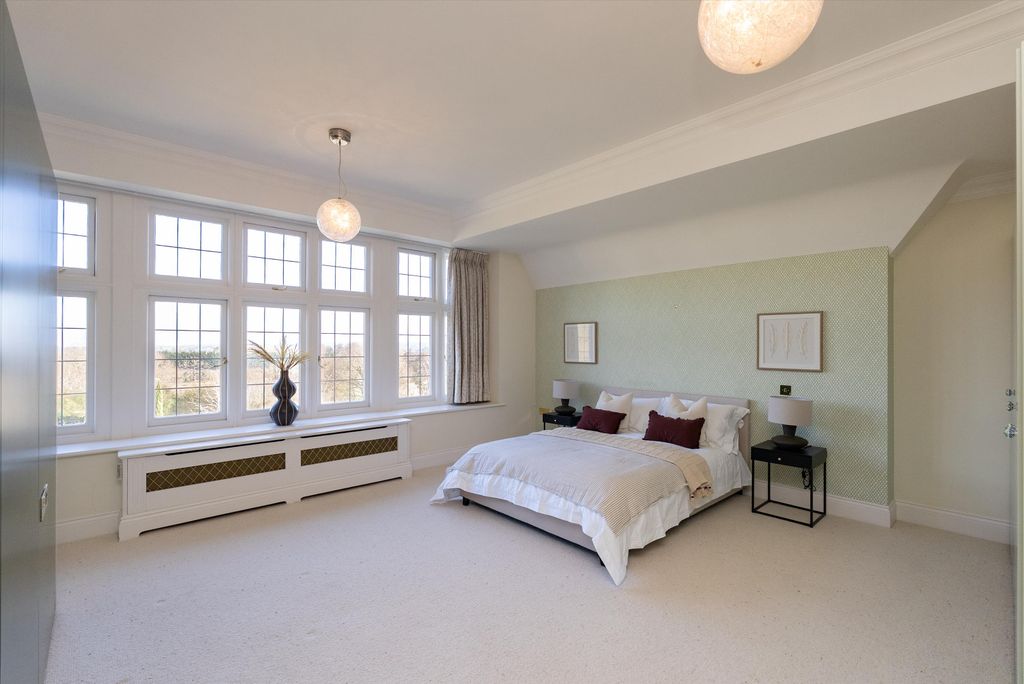 Additional image 7 of 3 bed flat to rentOckham Lane, Cobham, Surrey KT11