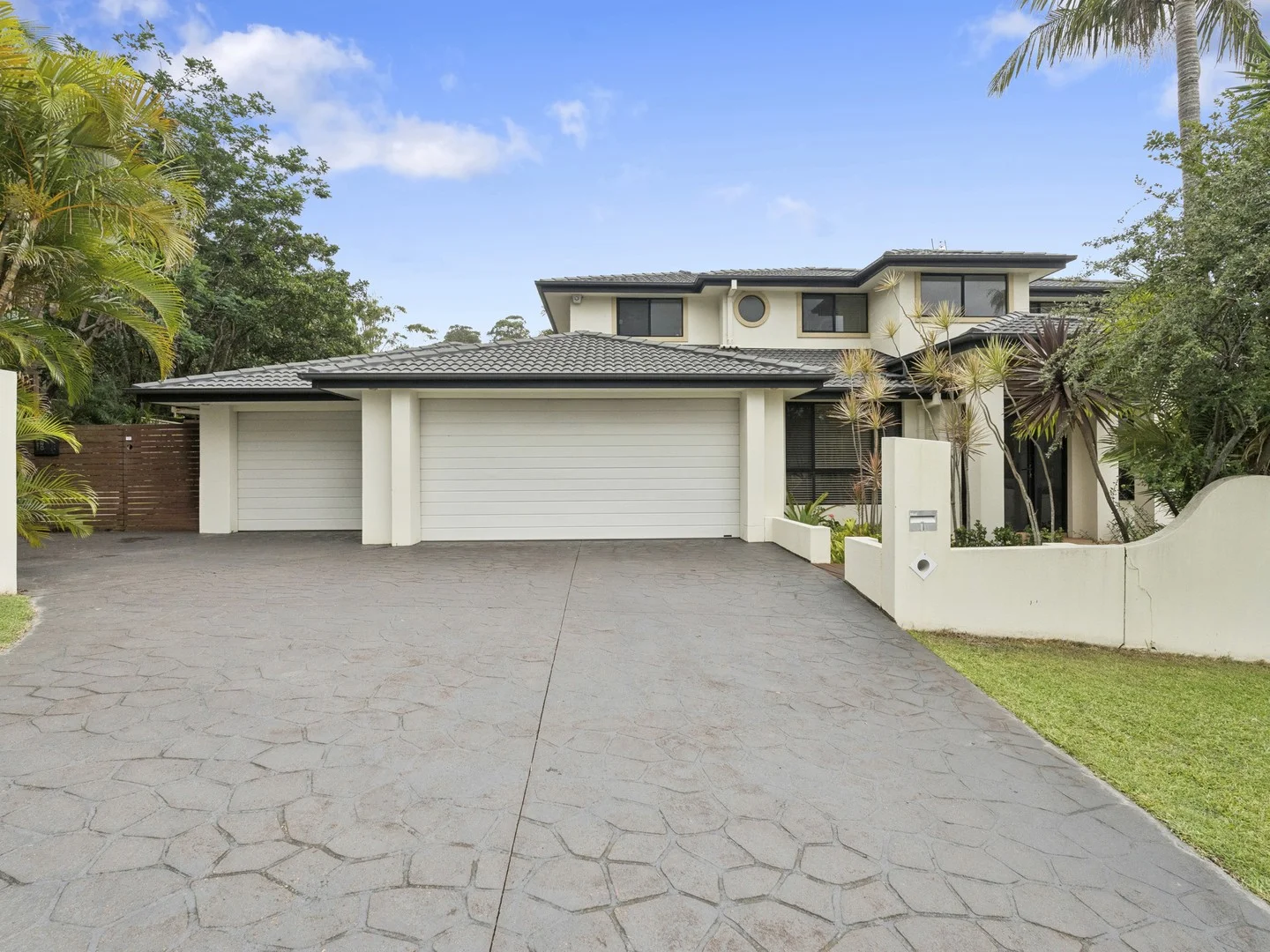 1 Fernleigh Avenue, Korora NSW 2450