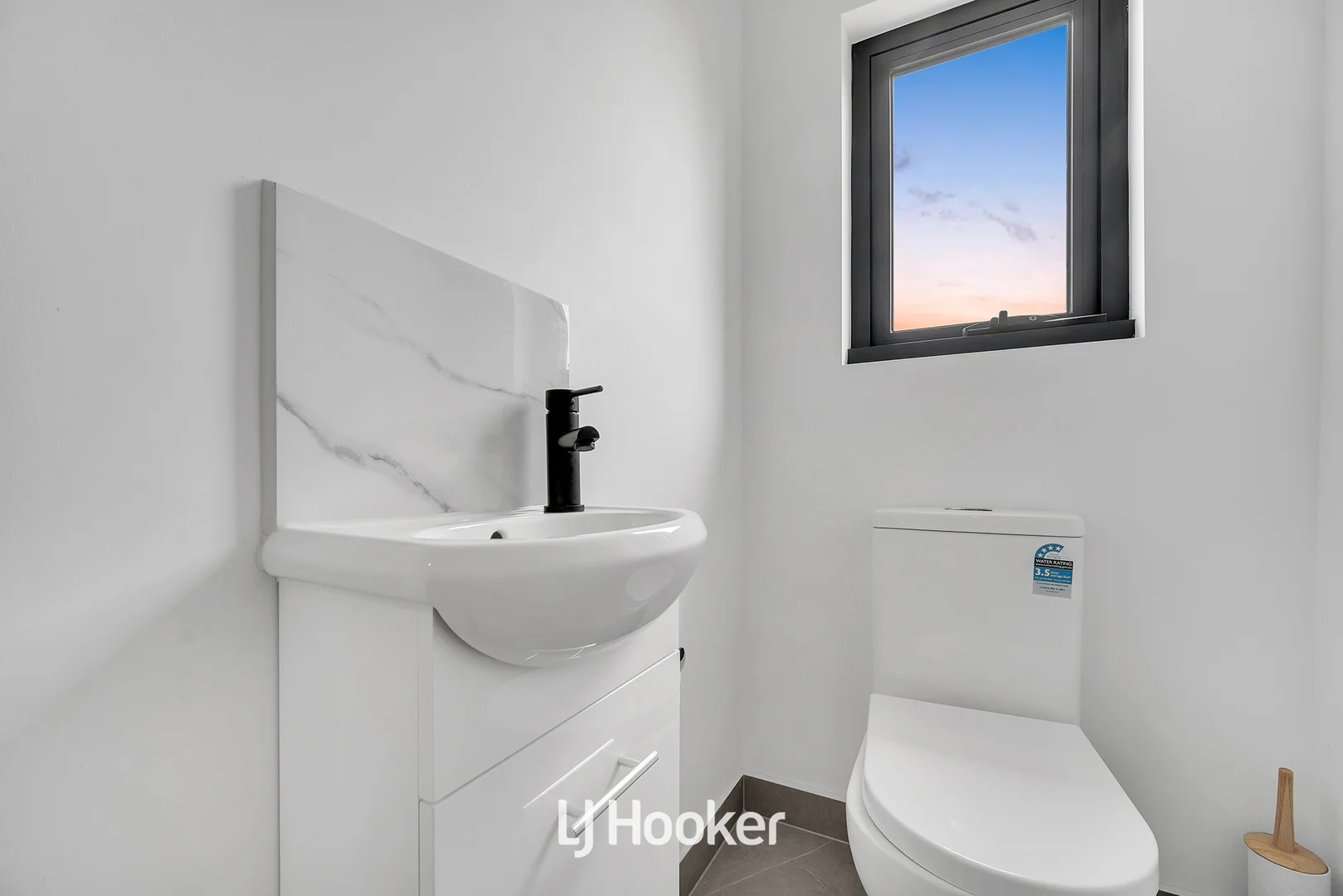 Additional image 17 of 108 Newgrange Boulevard, Clyde North VIC 3978