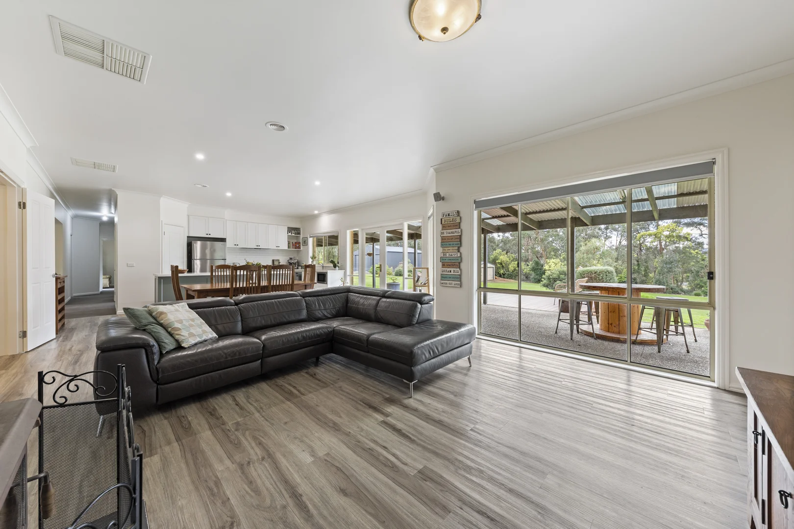 Additional image 14 of 4 Hague Court, Drouin VIC 3818