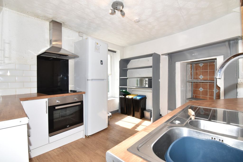 5 bed maisonette to rentArwenack Street, Falmouth TR11