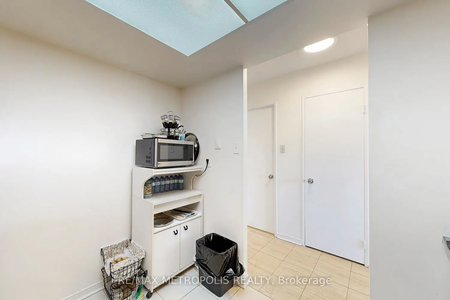 Additional image 10 of 75 King Street 1703