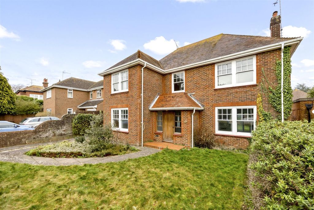 Additional image 8 of 4 bed detached house to rentBeccles Road, Worthing BN11