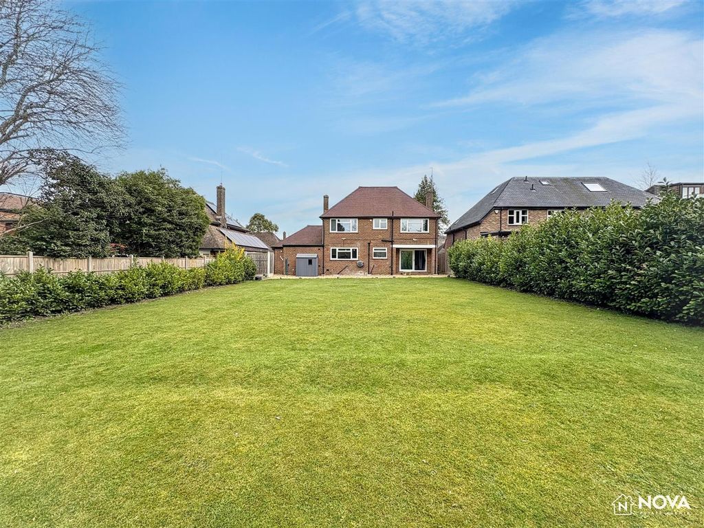 Additional image 31 of 4 bed detached house to rentOld Bedford Road, Luton LU2